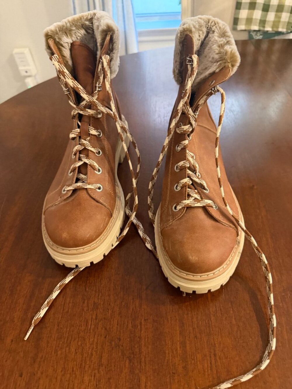 Women's boot Size 9